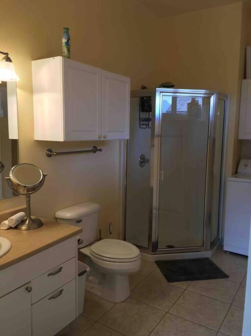 Kelli Creek Cottage - Reduced Price On Tours جونو الغرفة الصورة