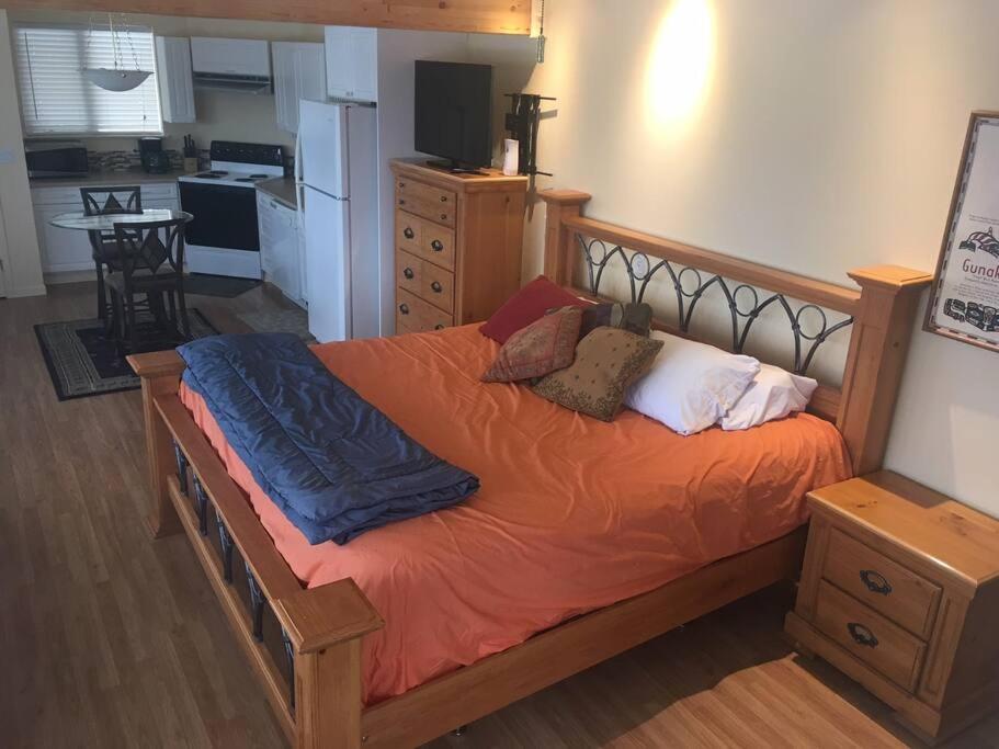 Kelli Creek Cottage - Reduced Price On Tours جونو الغرفة الصورة